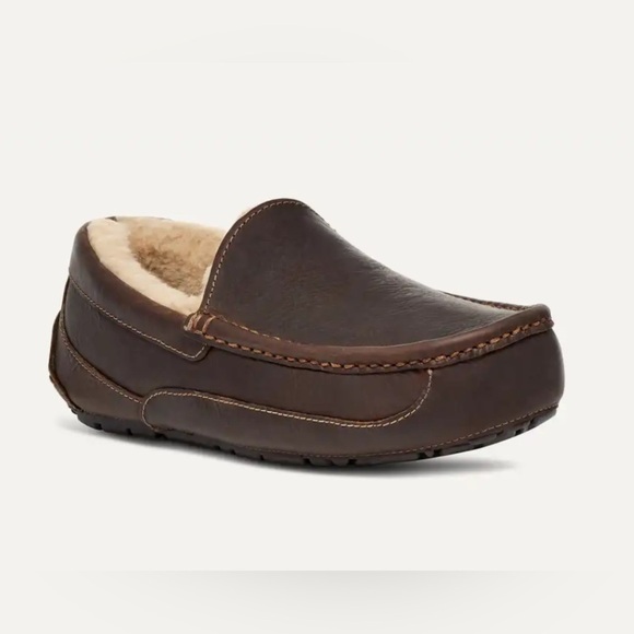 UGG Men's plush ascots  8wide - Picture 1 of 12